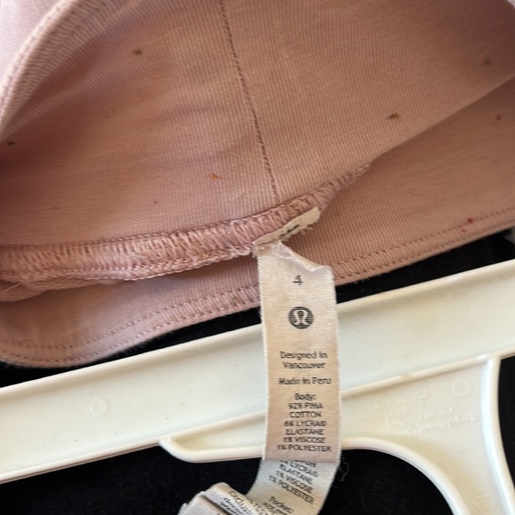 Barely worn Lululemon light pink joggers size 4 - Picture 4 of 4